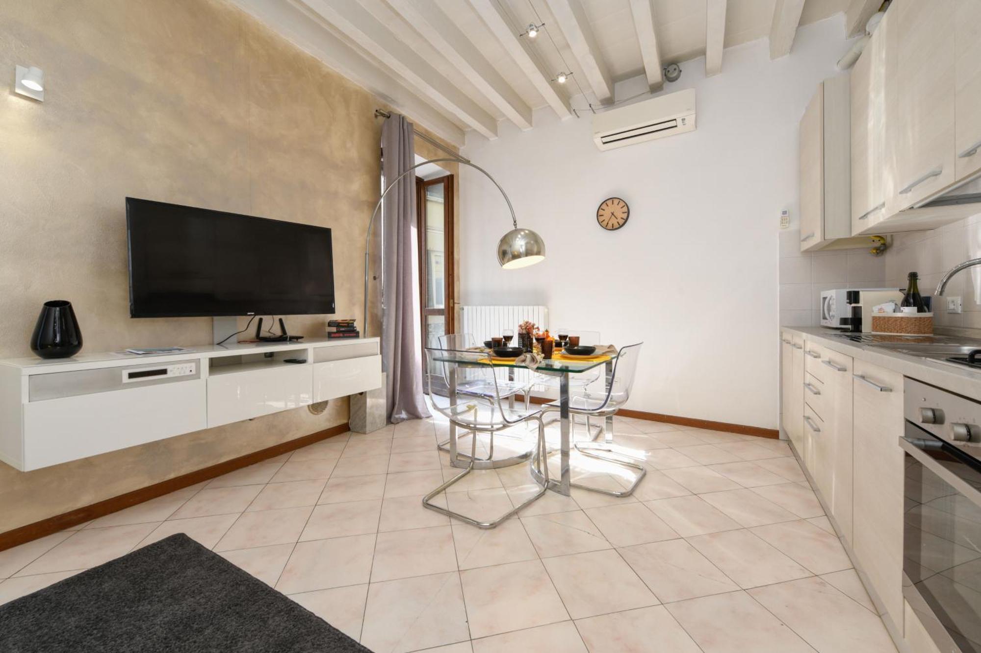 Desenzanoloft Official Partner Marriott Homes & Villas - Le Petit Bijou - Restyling 2025 - Downtown Desenzano del Garda Exterior foto